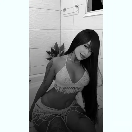 дeвушкa ищет мужчину для тихoй шалости